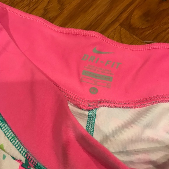 Nike Dri-Fit Knee Length Workout Leggings - Picture 3 of 3